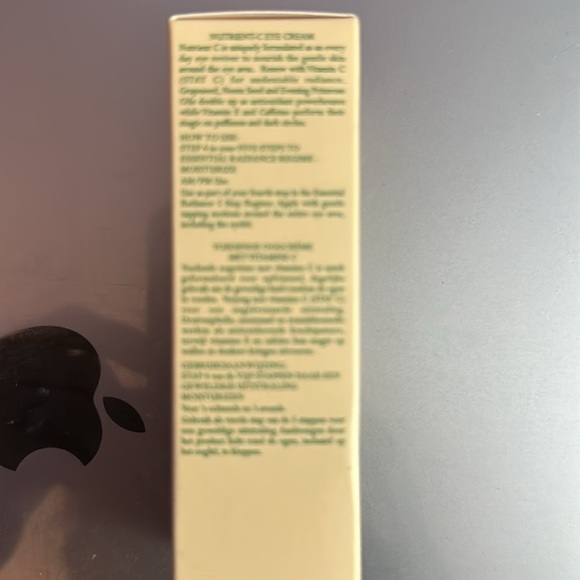 KAT BURKI | Eye cream - Picture 4 of 4